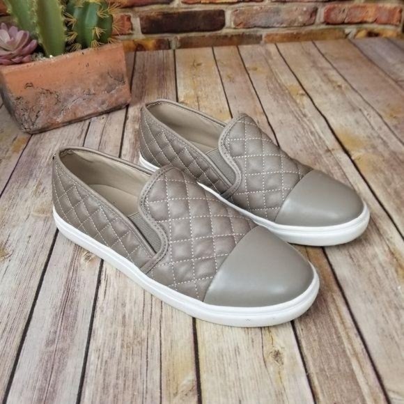 Steve Madden Shoes - Steve Madden Zaander Slip on Shoes size 9